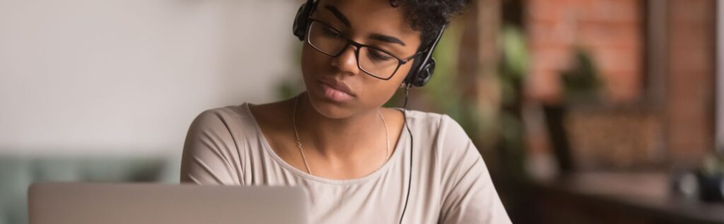 Was ist eine Normseite Frau Computer